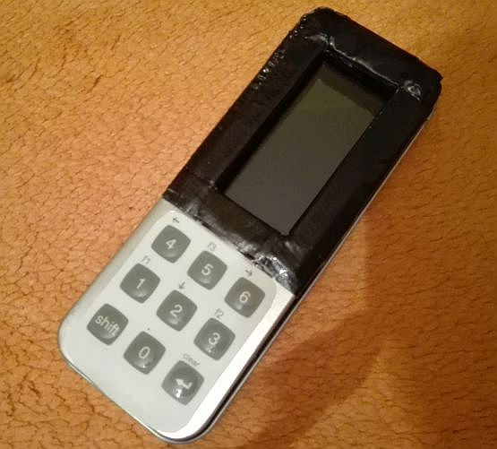 Kvarcjáték ATtiny84A mikrovezérlővel -ütésálló kivitel